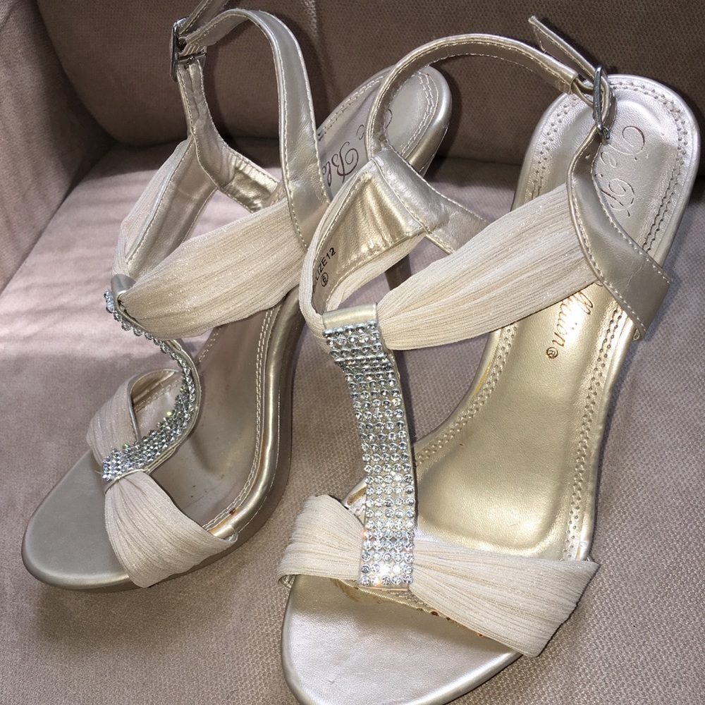Heels - Picture 2 of 2